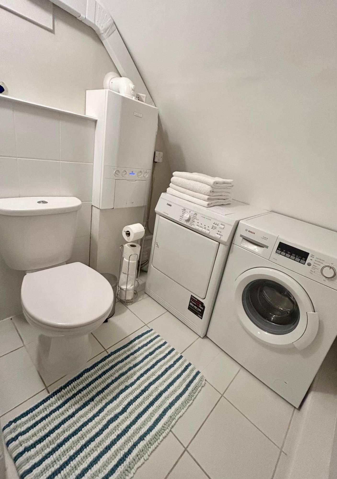Spacious Comfortable Flat With Free Parking In East Finchley, Muswell Hill & Close To Alexandra Palace Лондон Екстериор снимка