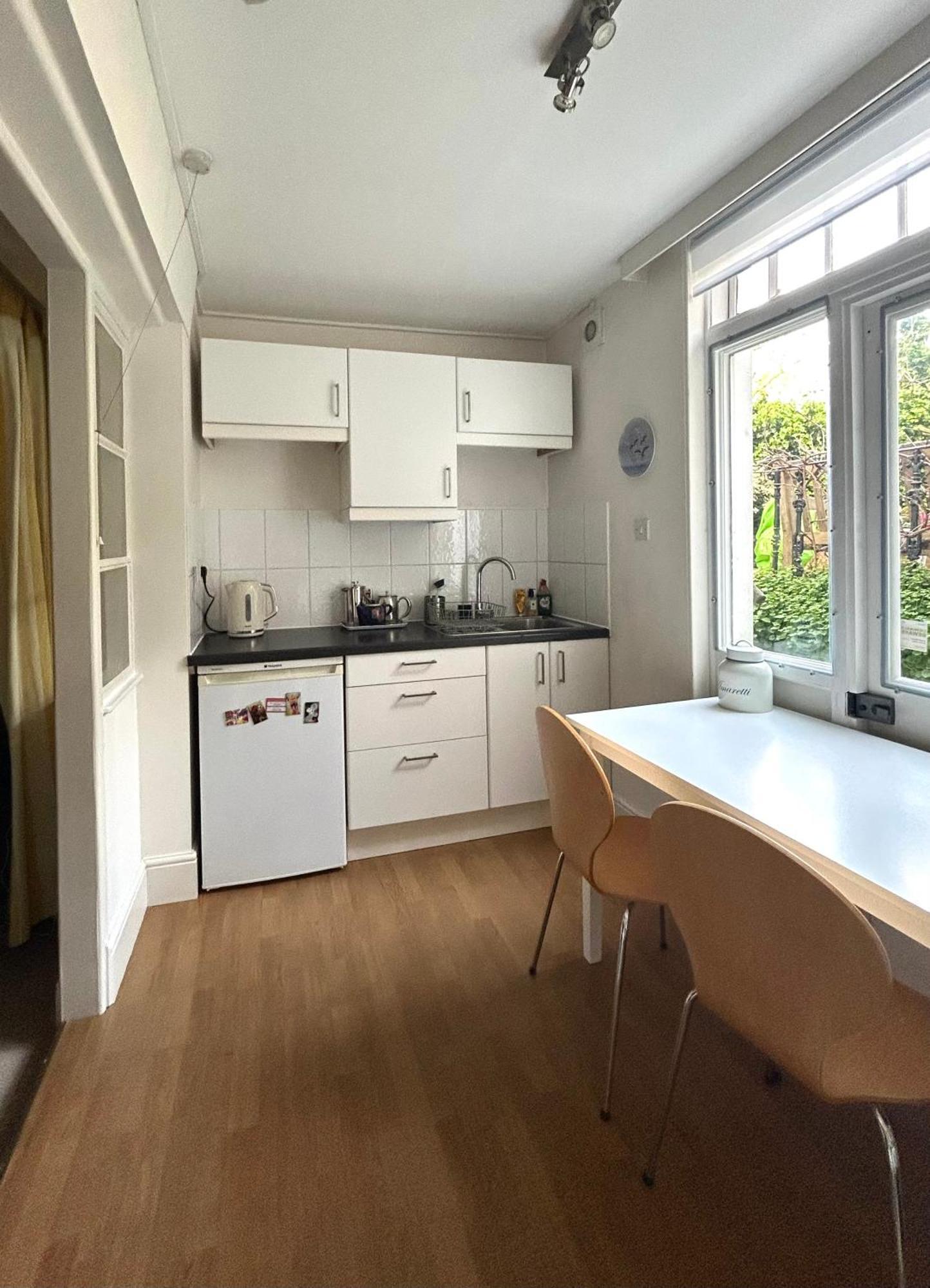 Spacious Comfortable Flat With Free Parking In East Finchley, Muswell Hill & Close To Alexandra Palace Лондон Екстериор снимка