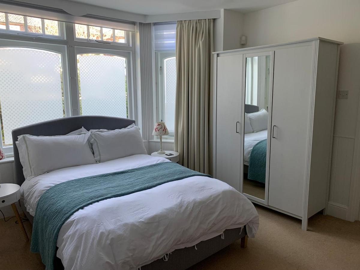 Spacious Comfortable Flat With Free Parking In East Finchley, Muswell Hill & Close To Alexandra Palace Лондон Екстериор снимка