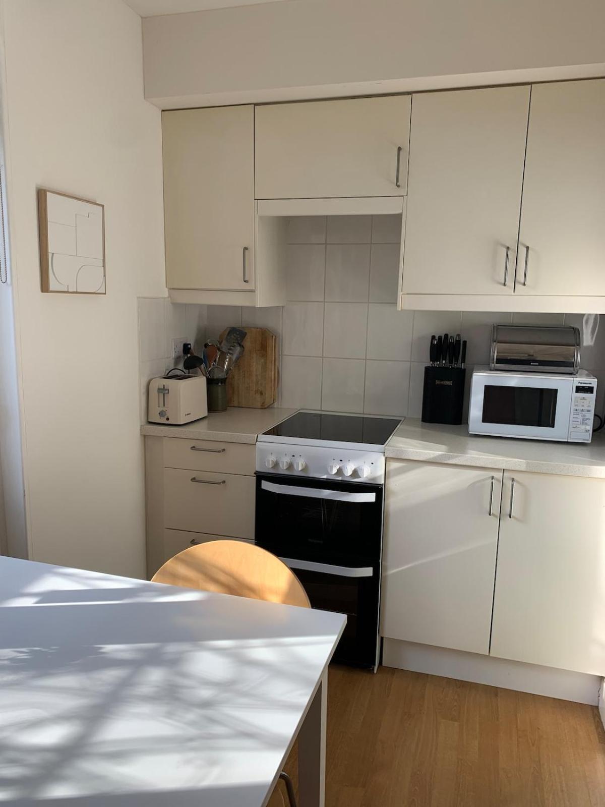 Spacious Comfortable Flat With Free Parking In East Finchley, Muswell Hill & Close To Alexandra Palace Лондон Екстериор снимка